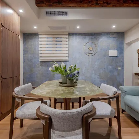 Ξενοδοχείο με διαμερίσματα Ares Bed & Relais 4*